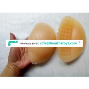 China gold supplier manufacturers huge silicone silicon breast/ boobs